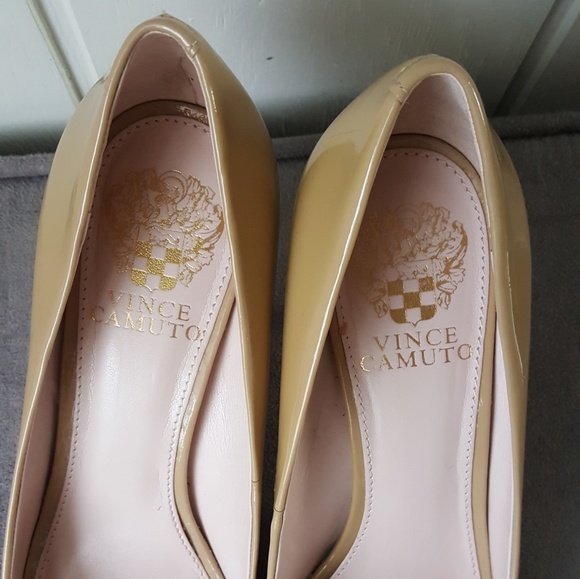 Vince Camuto Peep Toe Heels - Picture 4 of 6
